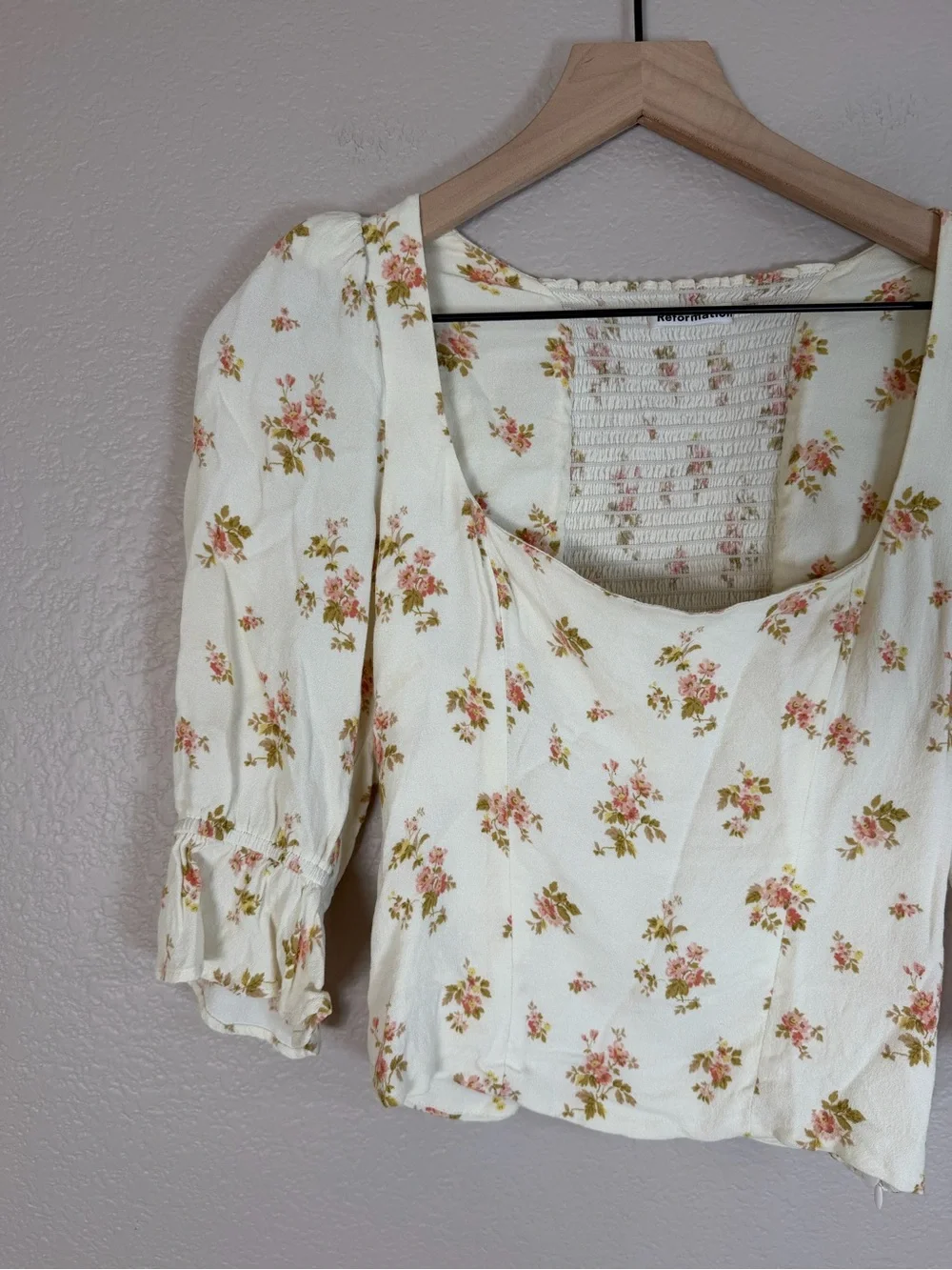 Reformation Ana Ruffled Floral Blouse in Mildred size 6 $148